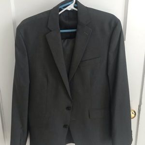 Men’s suit. Brand: Made